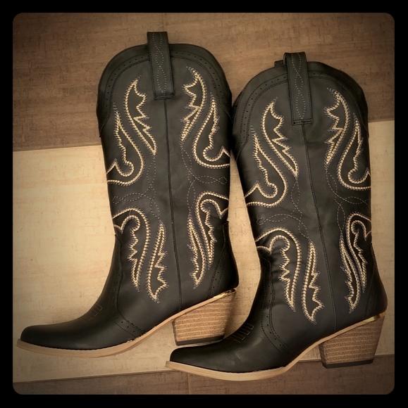 Very Volatile Shoes - Very Volatile Cowgirl boots